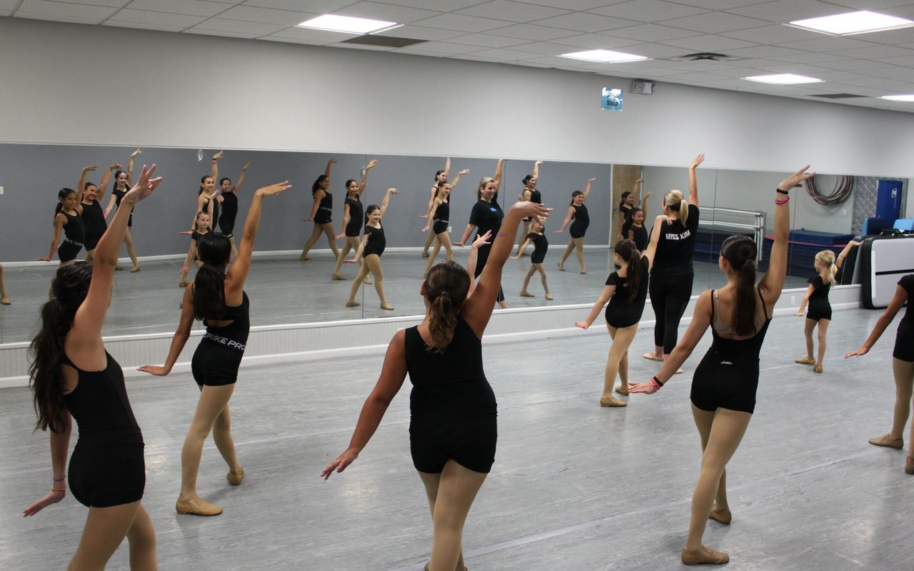 Backstage Performing Arts Center — Rutherford