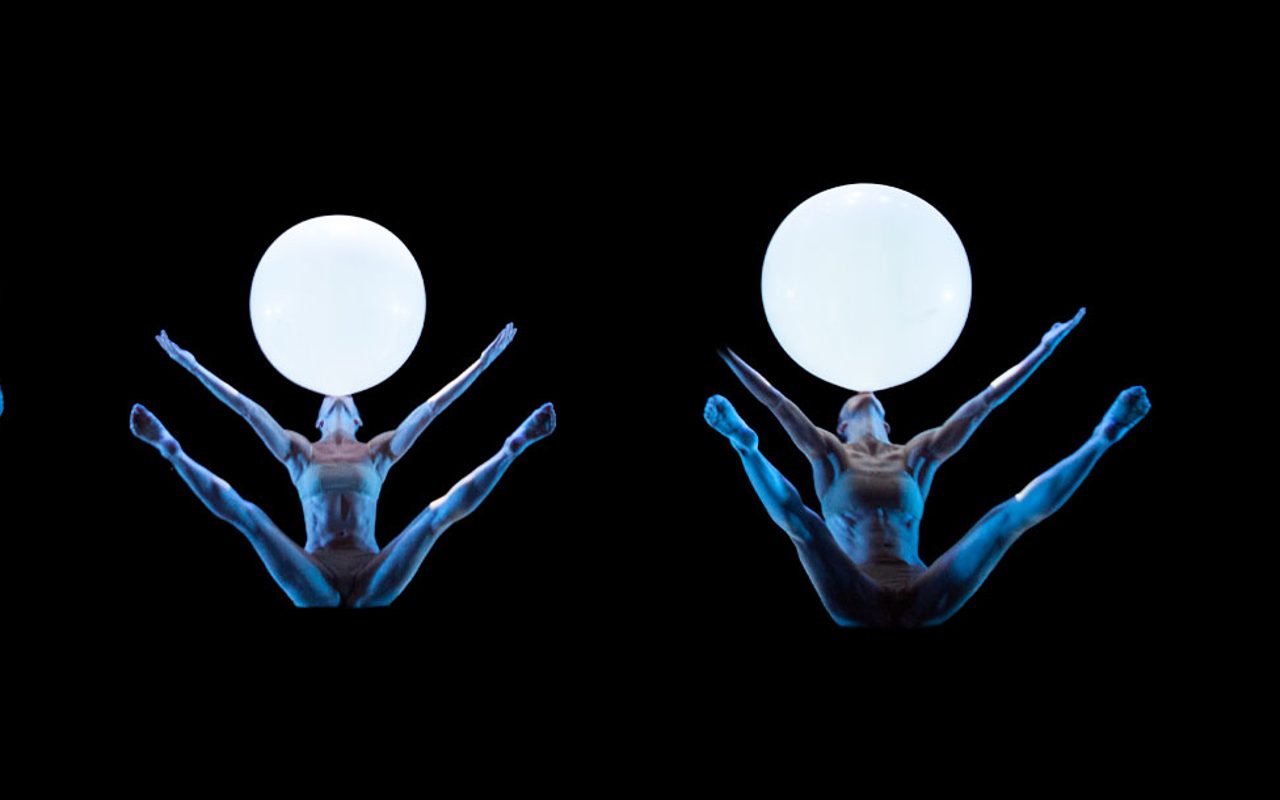 MOMIX — Woodbury