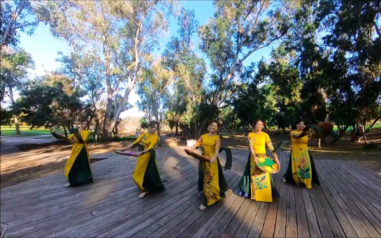 Thủy Vân Dance Company — Westminster