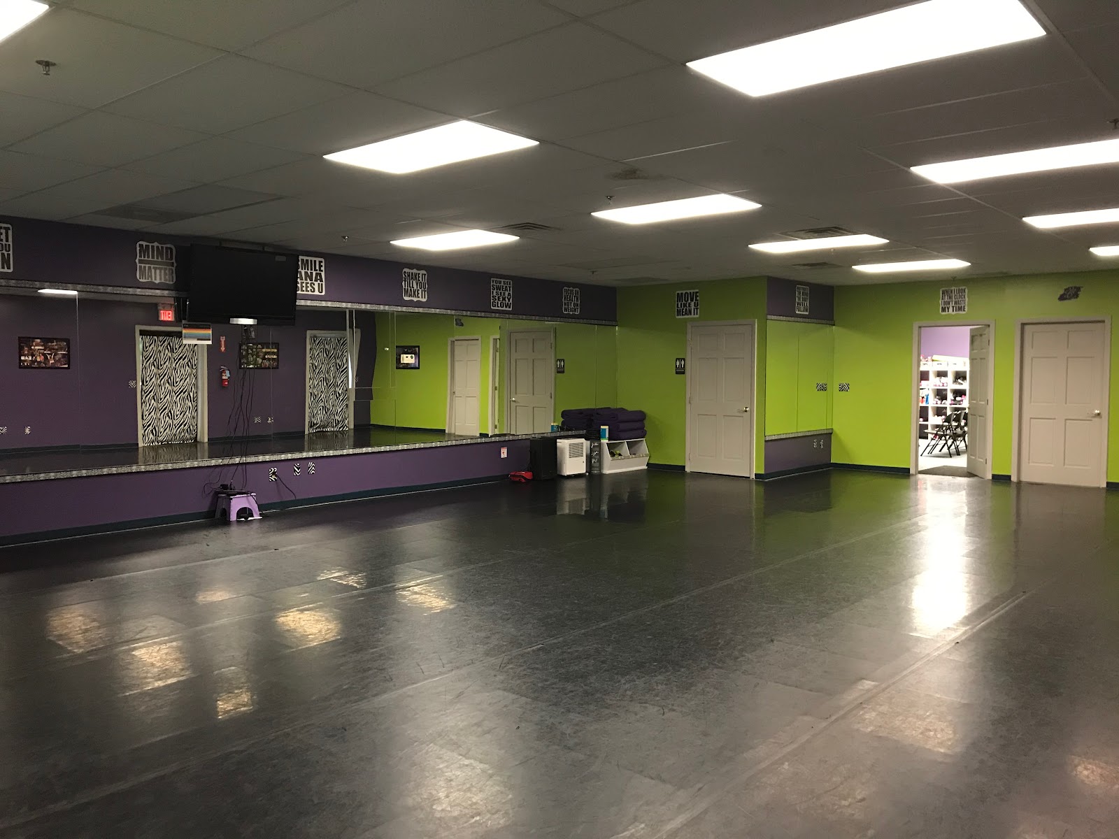 Baila Comigo Dance Fitness Studio — Wilbraham