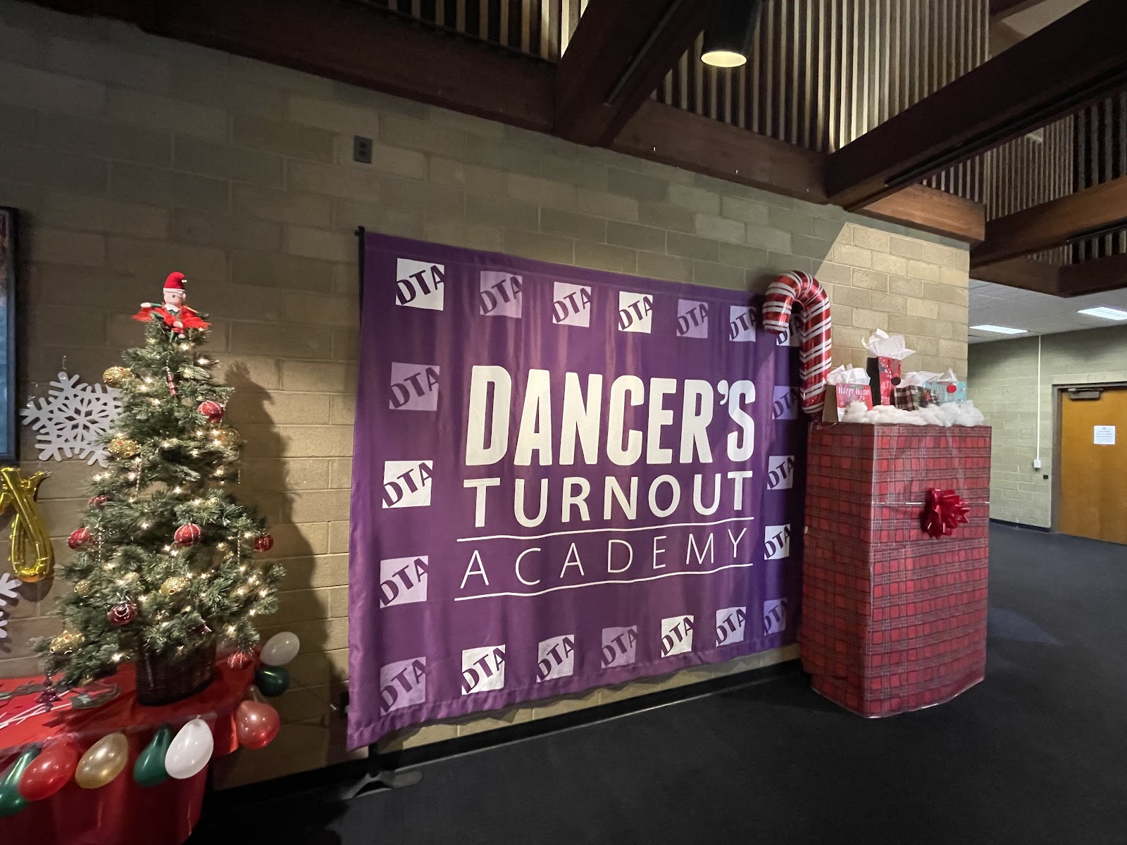 Dancer's Turnout Academy-Dance — Bakersfield