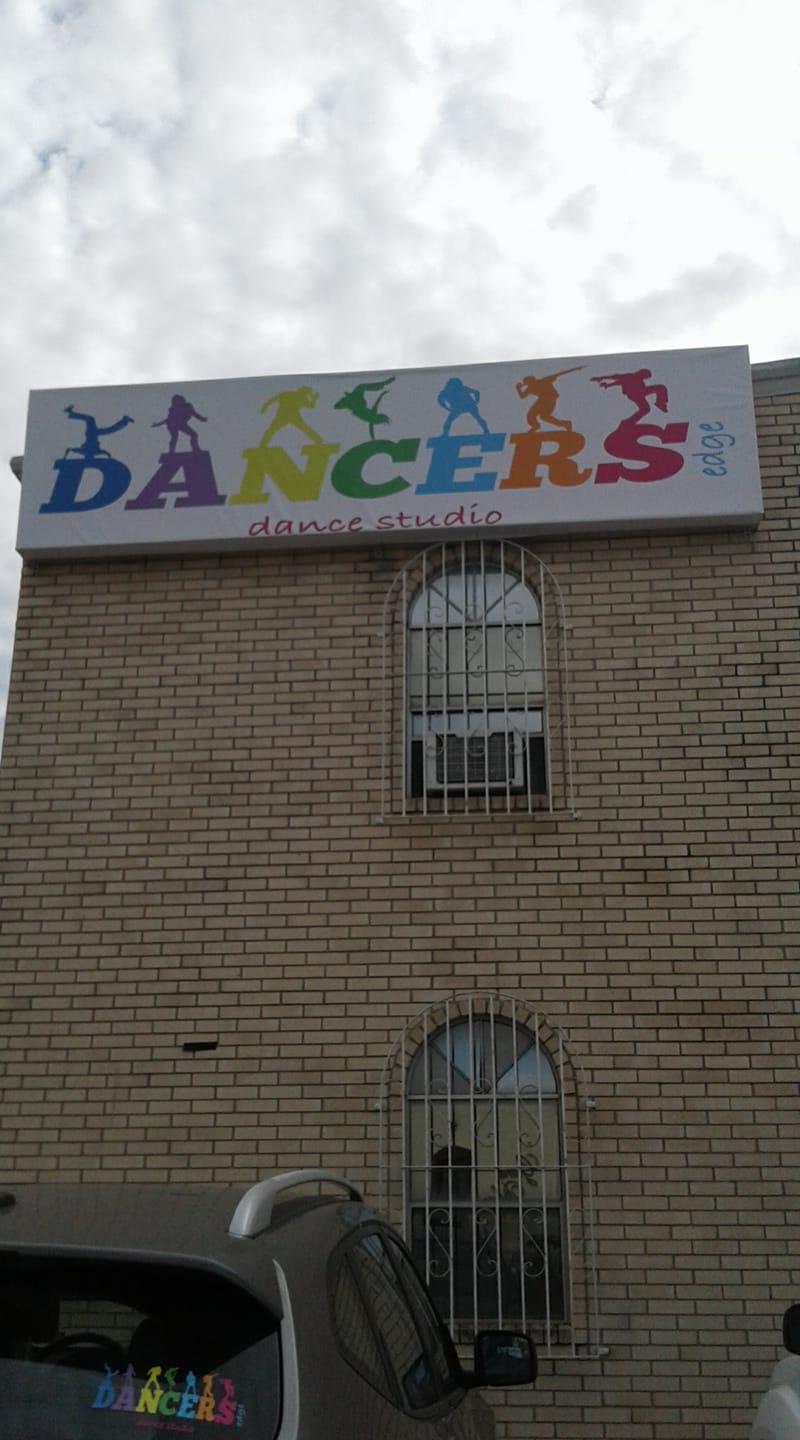 DANCERS EDGE DANCE STUDIO — Laredo