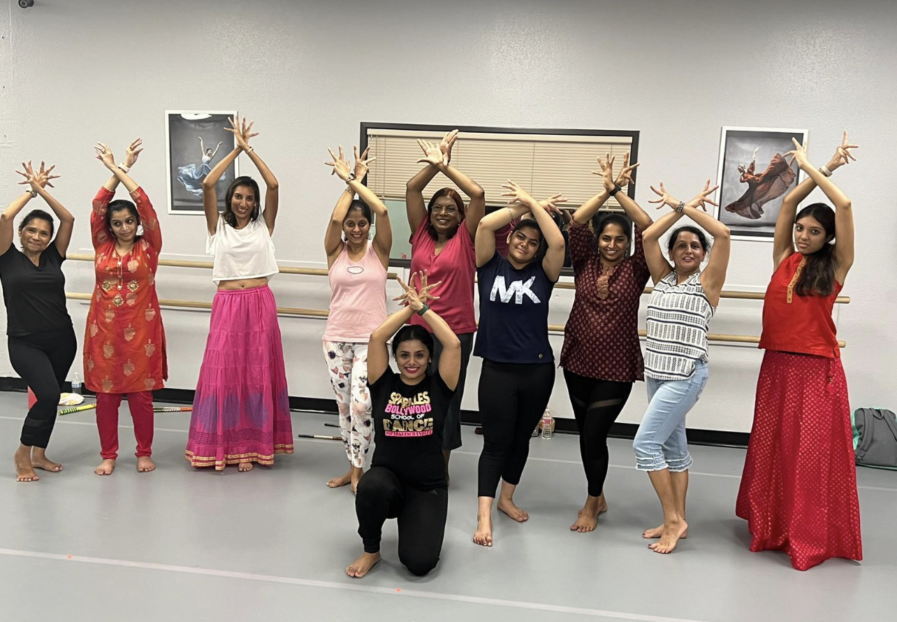 Sparkles Bollywood school Of Dance — Chandler