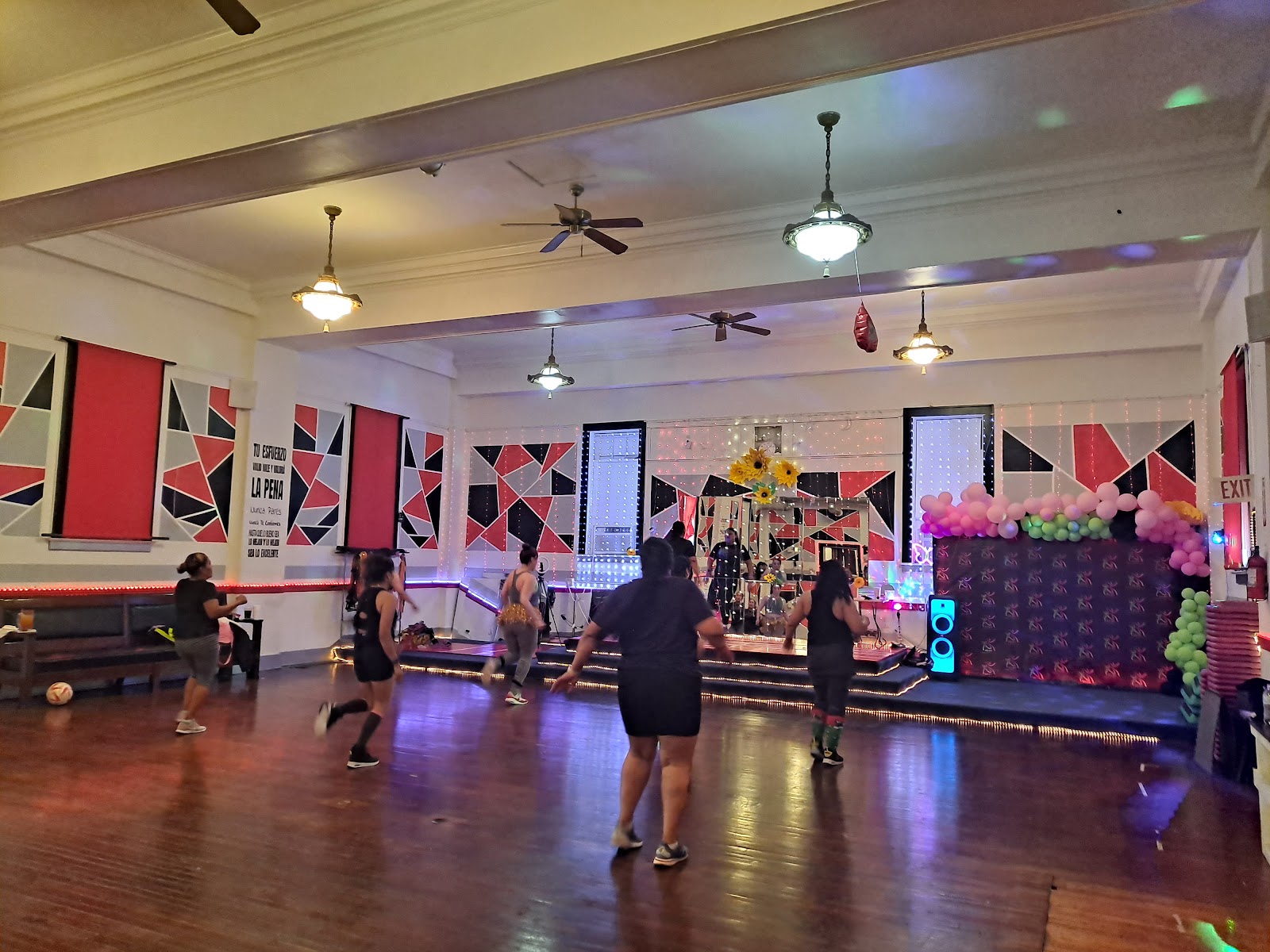 Noa Noa Dance Fitness Club — Omaha