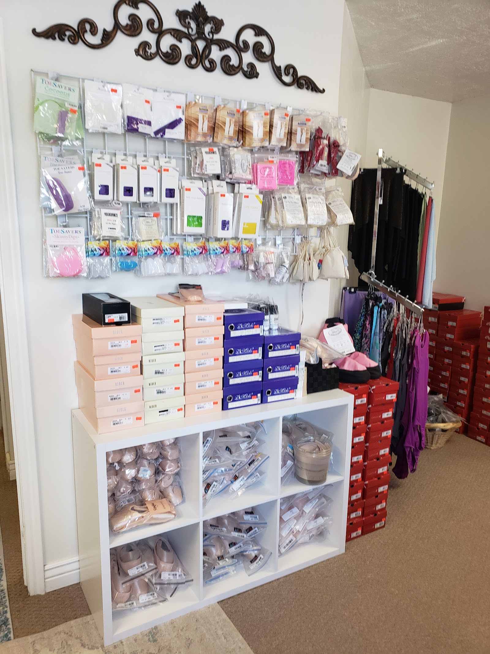 Puttin'on the Glitz Owner Paula L Feilke — Ogden