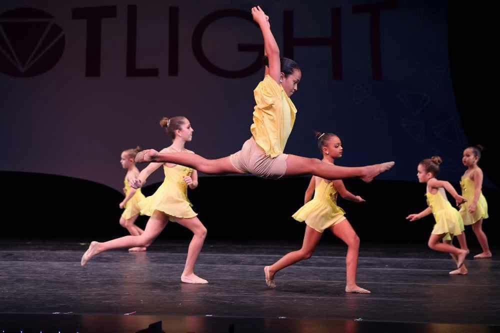 Big Wave Dance Academy — Pāhoa