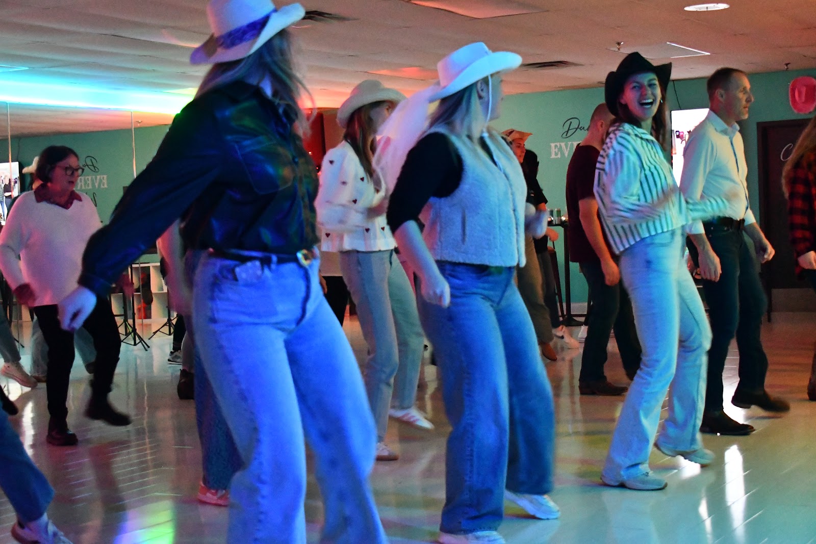 Turn Their Heads Nashville Line Dancing Lessons And More — Nashville