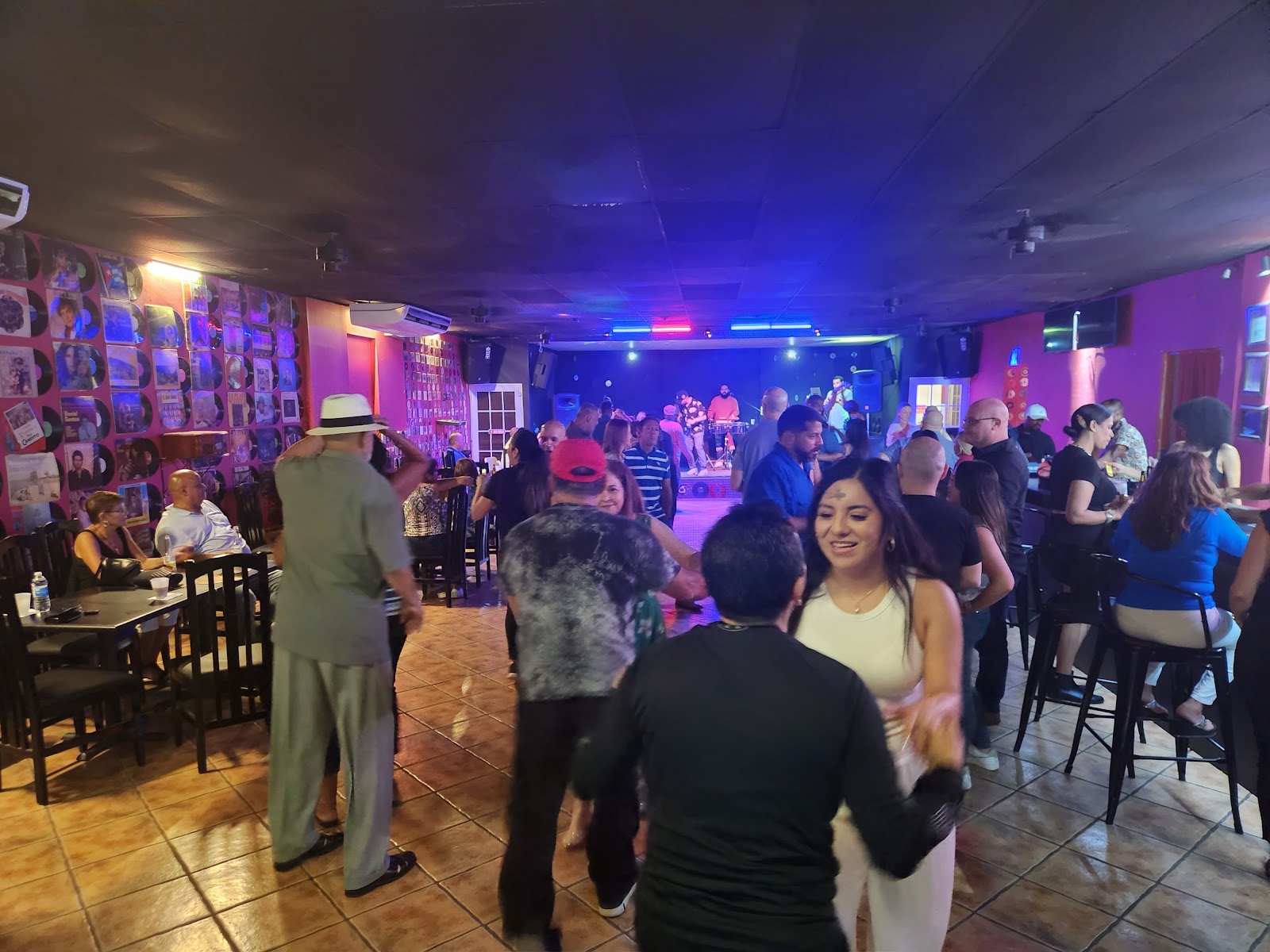 Música Bar & Lounge PR — San Juan