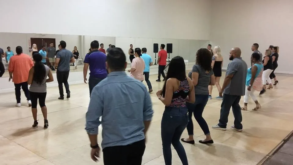 Salsa Lessons — photo 3