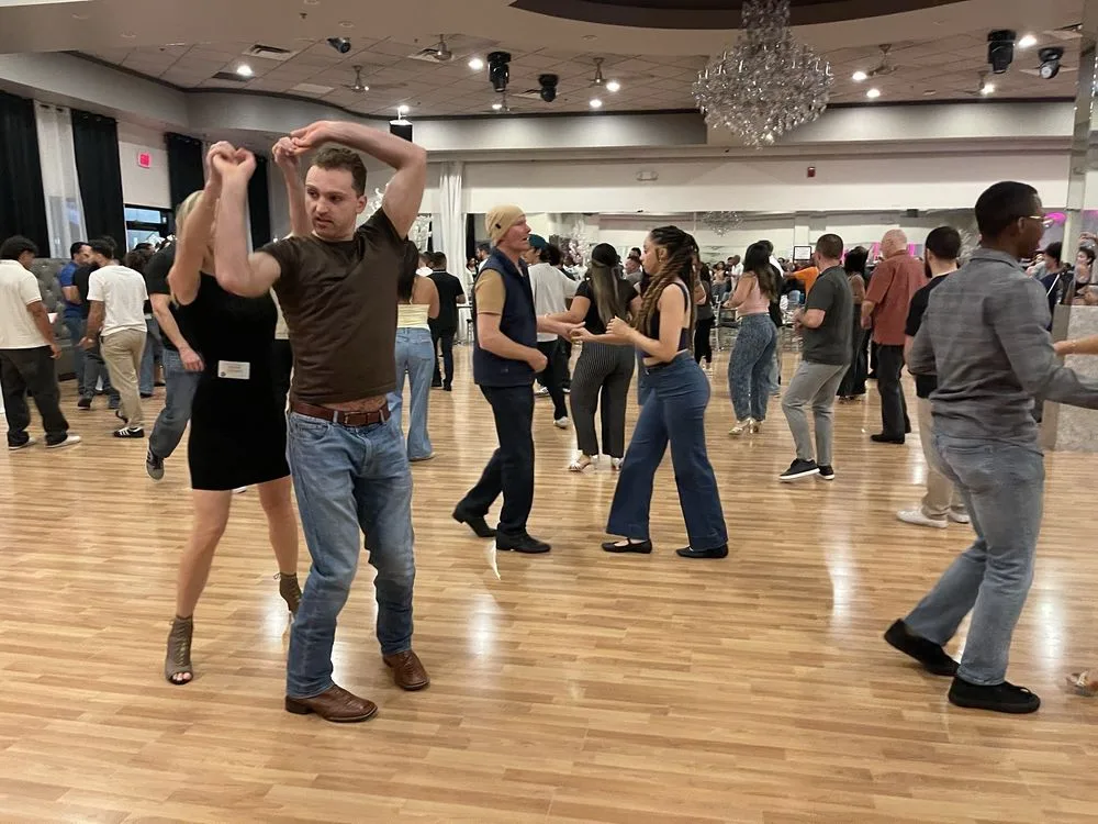 Salsa Heat Dance Studio - Salsa and Bachata classes — photo 11