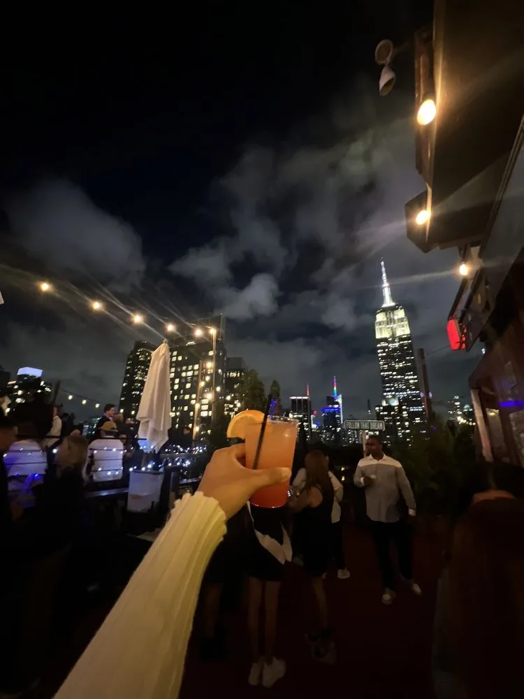 230 Fifth. photo 9
