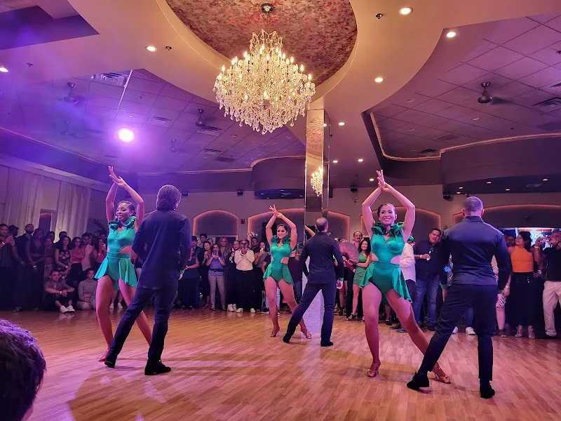 Salsa Heat Dance Studio - Salsa and Bachata classes — photo 2