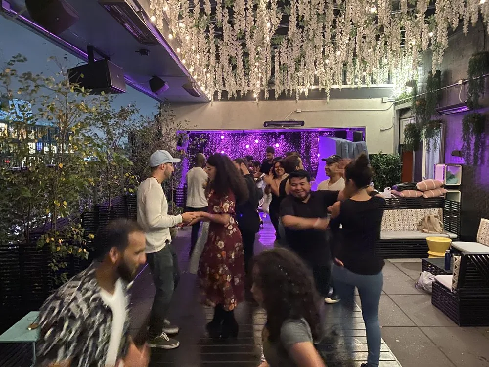 Bachata Embassy — photo 2