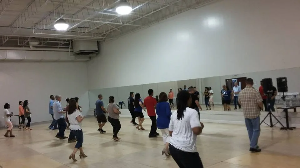 Salsa Lessons — photo 9
